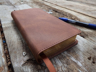 NIV, Pocket Thinline Bible, Leathersoft, Brown, Red Letter, Comfort Print Imitation Leather