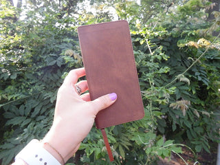 NIV, Pocket Thinline Bible, Leathersoft, Brown, Red Letter, Comfort Print Imitation Leather